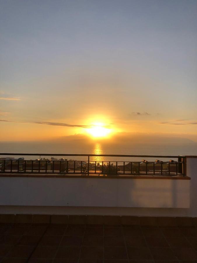 Amazing Duplex With Large Terrace And Sea Views Apartment Puerto de Santiago  Luaran gambar